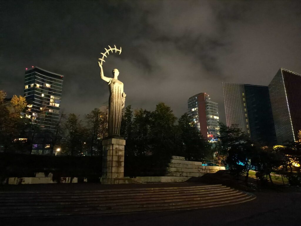 1000136630