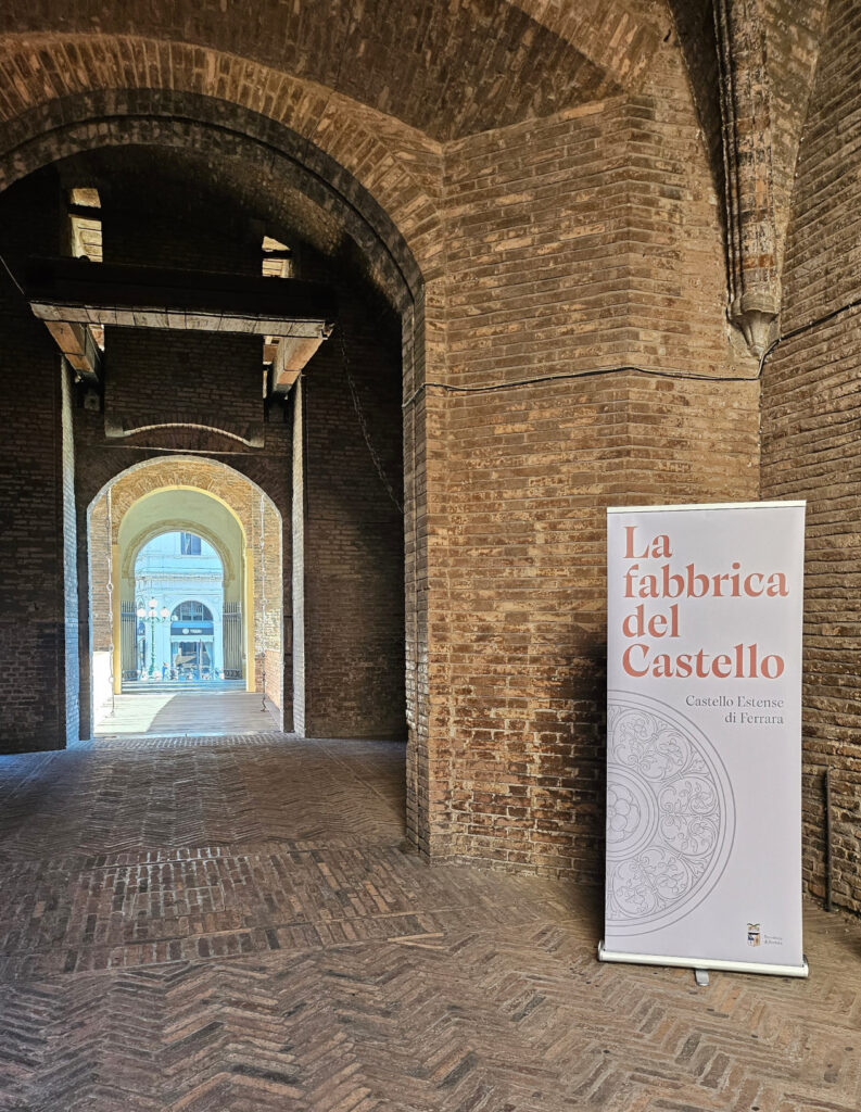 la fabbrica del castello_roll up